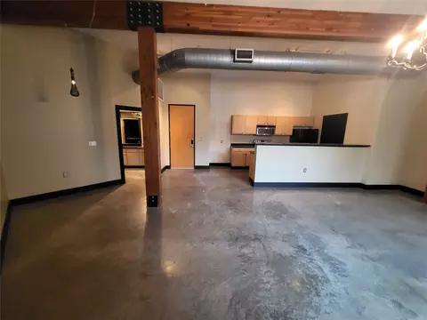 2502 Live Oak St #113, Dallas, TX 75204