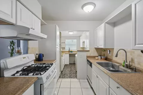 Kitchen - 616 Donley Dr, Euless, TX 76039 photo 1 of 3