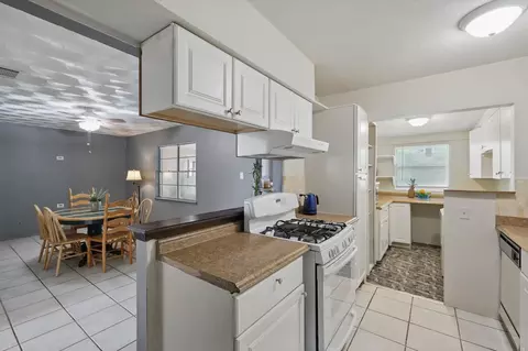 Kitchen - 616 Donley Dr, Euless, TX 76039 photo 2 of 3
