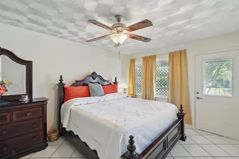 Bedroom - 616 Donley Dr, Euless, TX 76039 photo 1 of 4