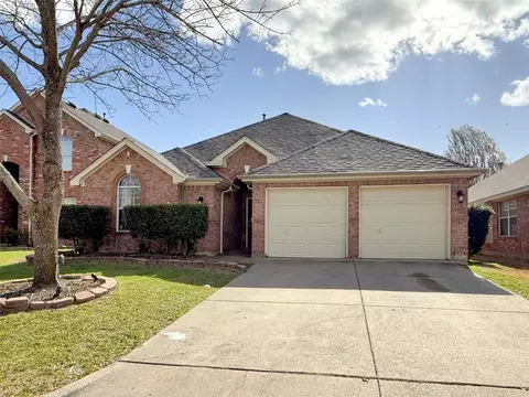 8718 Nairn St, Rowlett, TX 75089