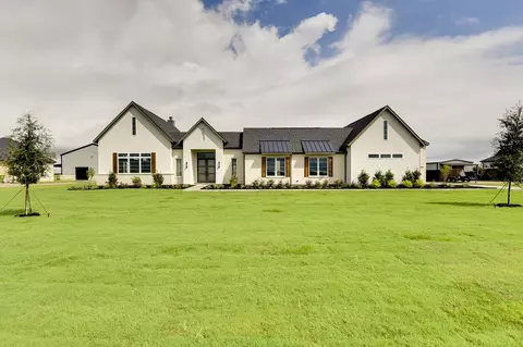 216 Ozro Rd, Venus, TX 76084