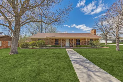 1200 S Church St, Decatur, TX 76234
