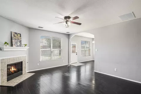 11904 Brown Fox Dr, Fort Worth, TX 76244