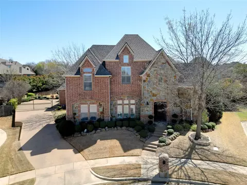 7900 Forest Point Ct, North Richland Hills, TX 76182
