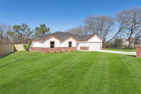 113 N Oak St, Ector, TX 75439