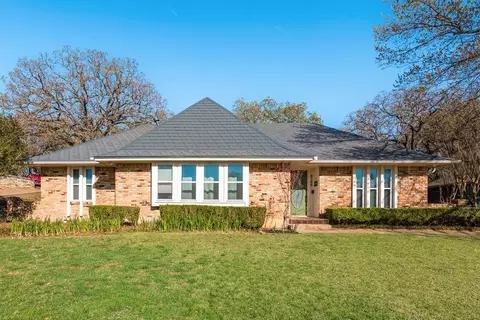 2725 Sunrise Dr, Arlington, TX 76006