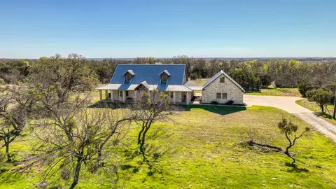920 Thompson Rd, Weatherford, TX 76087
