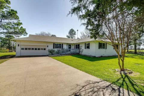 925 County Road 702, Cleburne, TX 76031