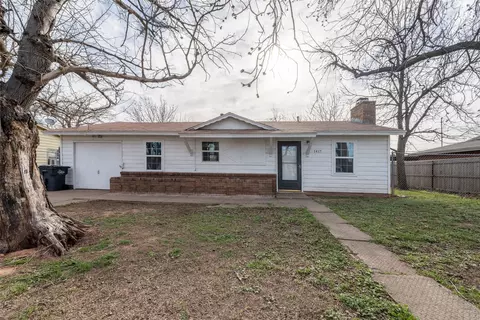 1417 Tanbark Rd, Wichita Falls, TX 76306