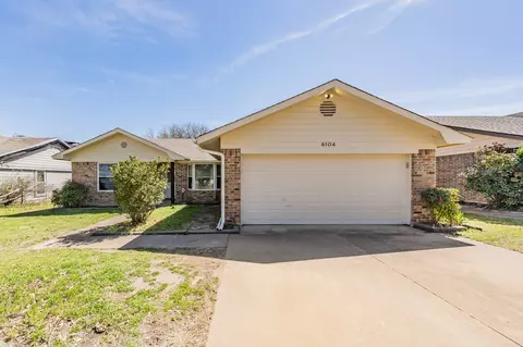 6104 Maurie Ct, Haltom City, TX 76148