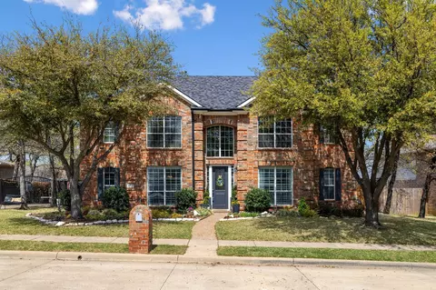 5713 Almond Ln, Fort Worth, TX 76244
