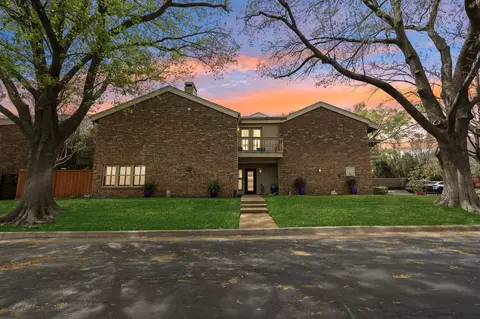 6734 E Northwest Hwy E, Dallas, TX 75231