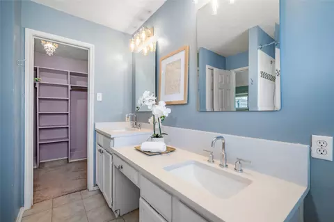 Bath - 672 Phillips Dr, Coppell, TX 75019 photo 4 of 4