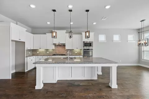 1213 11th St, Argyle, TX 76226 photo 5