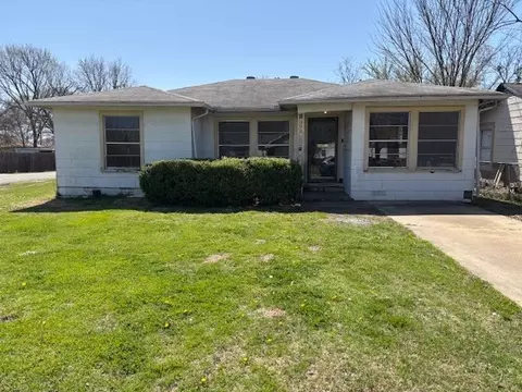 3901 Park St, Greenville, TX 75401