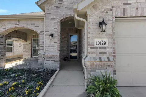 10129 Boxelder Dr, Crowley, TX 76036