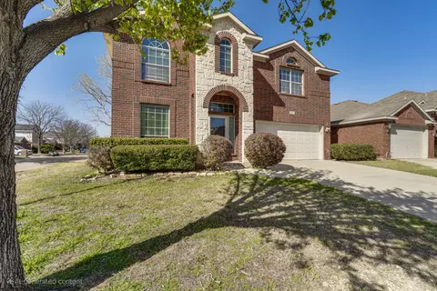 4640 Summer Oaks Ln, Fort Worth, TX 76123