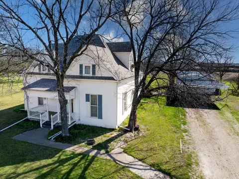 906 S Bell St, Royse City, TX 75189