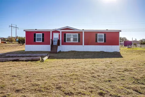 222 Denton Heights Ln, Weatherford, TX 76085