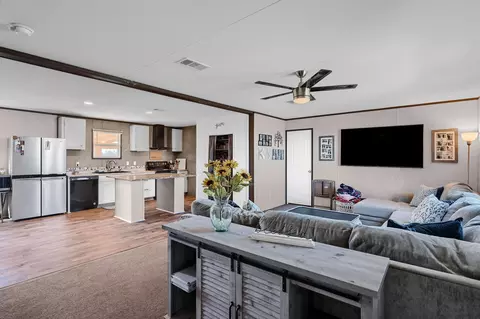 8676 County Road 1143, Celeste, TX 75423