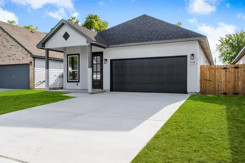 2144 Rw Bivens Ln, Fort Worth, TX 76105