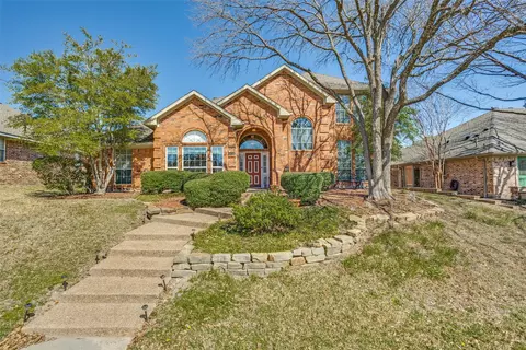 2612 Spring Lake Dr, Richardson, TX 75082