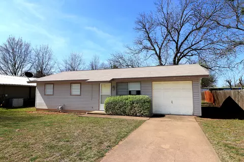 1450 N Ivy St, Stephenville, TX 76401
