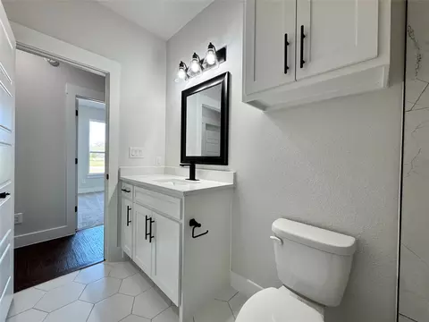 815 Owhyhe Rd, Tool, TX 75143 photo 10