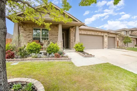 2015 Brenham Dr, Forney, TX 75126