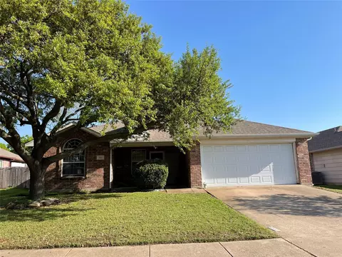 313 Cedar Dr, Garland, TX 75040