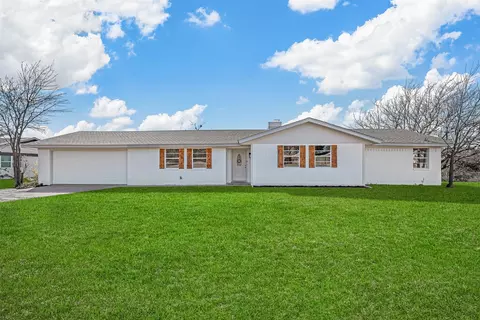 216 Vista Dr, Granbury, TX 76049