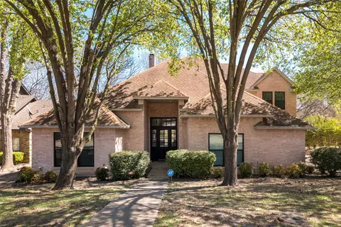 924 Hideaway Pl, Desoto, TX 75115