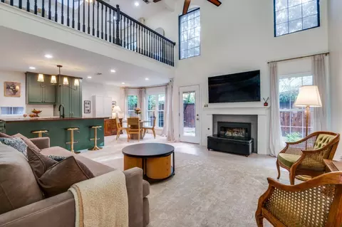 9356 Riverwalk Ln, Irving, TX 75063