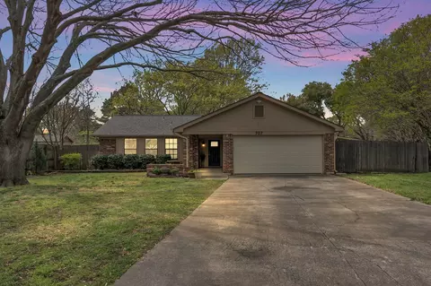 707 Clover Ct, Keller, TX 76248