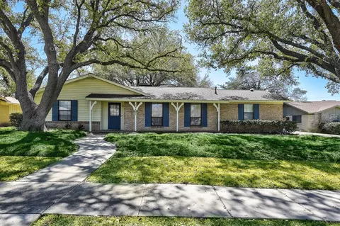 14421 Southern Pines Ct, Farmers Branch, TX 75234