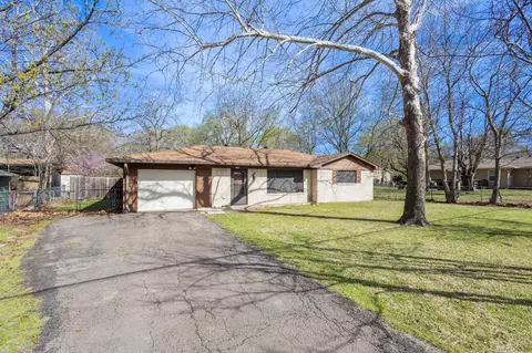 2100 Agnew St, Bonham, TX 75418