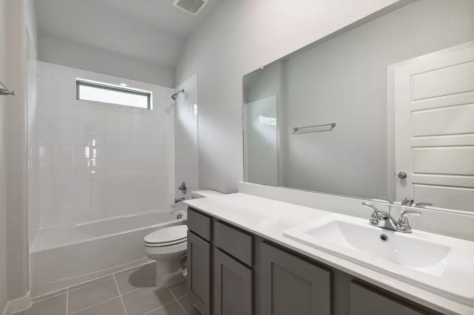  335 Arcane St, Greenville, TX 75402 photo 11