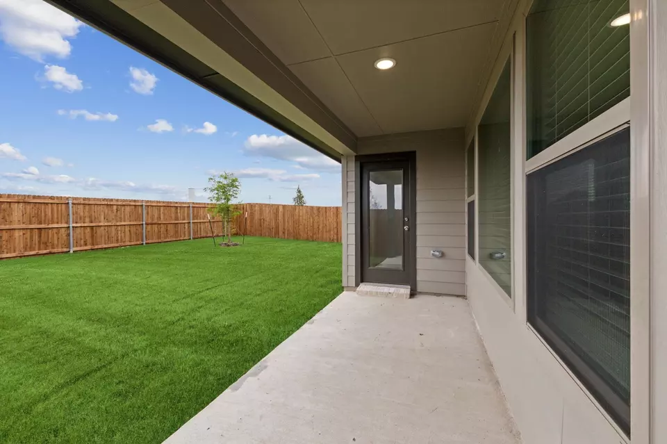 335 Arcane St, Greenville, TX 75402 photo 12