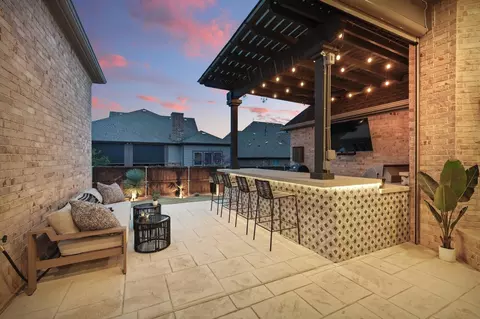Exterior - 317 Nora Ln, Argyle, TX 76226 photo 4 of 7