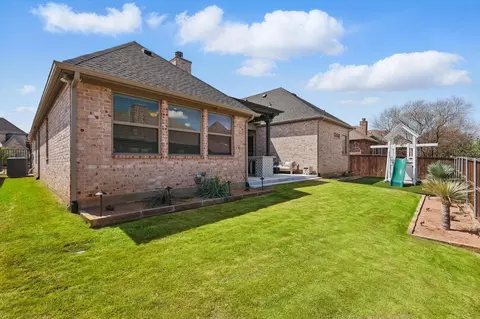 Exterior - 317 Nora Ln, Argyle, TX 76226 photo 5 of 7