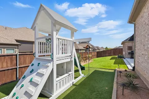Exterior - 317 Nora Ln, Argyle, TX 76226 photo 6 of 7