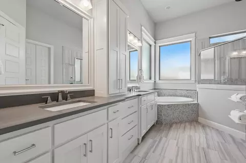 Bath - 317 Nora Ln, Argyle, TX 76226 photo 2 of 3