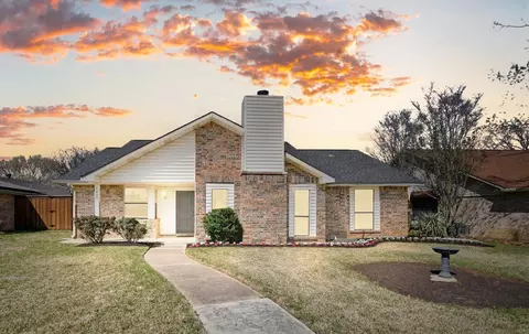 2828 Hamlett Ln, Flower Mound, TX 75028