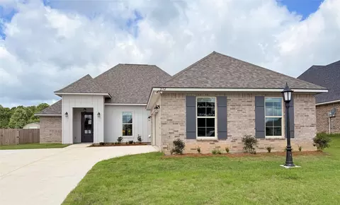 234 Woodcrest Dr, Stonewall, LA 71078