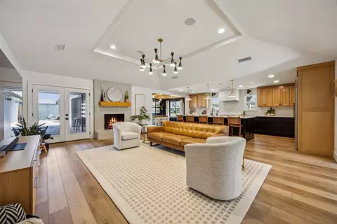 8 Roaring Creek Ct, Trophy Club, TX 76262
