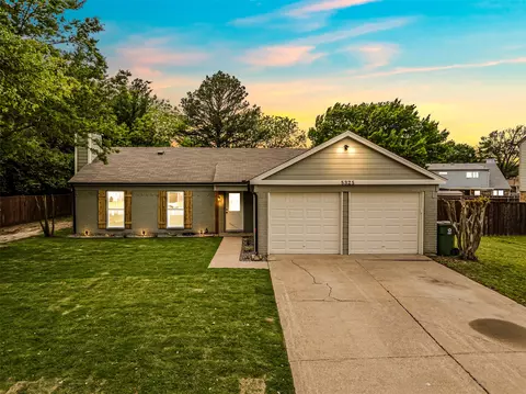 5325 Timber Creek Rd, Flower Mound, TX 75028