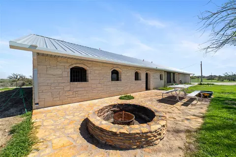 Exterior - 20220 Highway 16 S, Comanche, TX 76442 photo 3 of 8