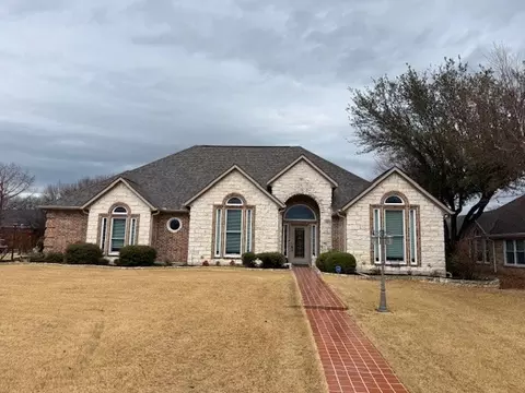 1108 Regent Ln, Greenville, TX 75402