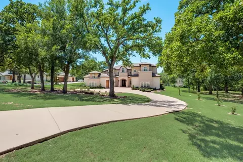 221 W Waters Edge Way, Oak Point, TX 75068